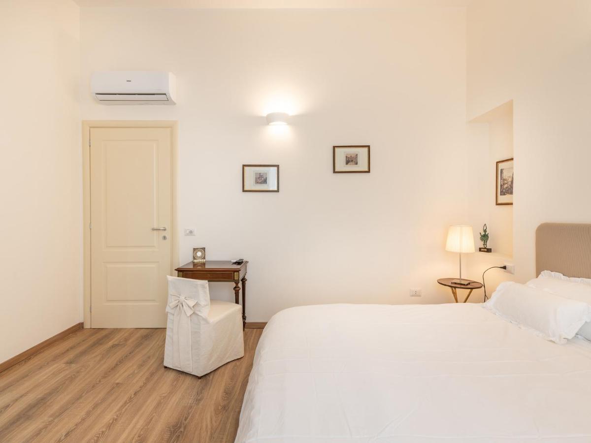 B&B Palazzo Merello Cagliari Exteriör bild